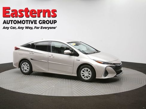 Used 2020 Toyota Prius Prime XLE image 45