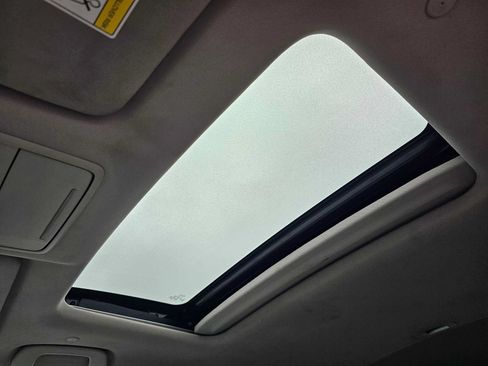 Used 2023 Honda CR-V EX-L image 25