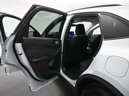 Certified 2025 Ford Escape Active image 17