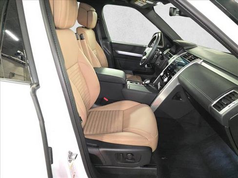 New 2025 Land Rover Discovery Dynamic SE AWD/4WD image 10