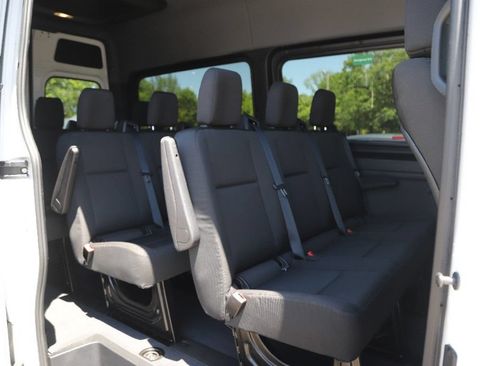 Used 2024 Mercedes-Benz Sprinter 2500 image 43