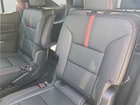 New 2026 Chevrolet Traverse RS image 15