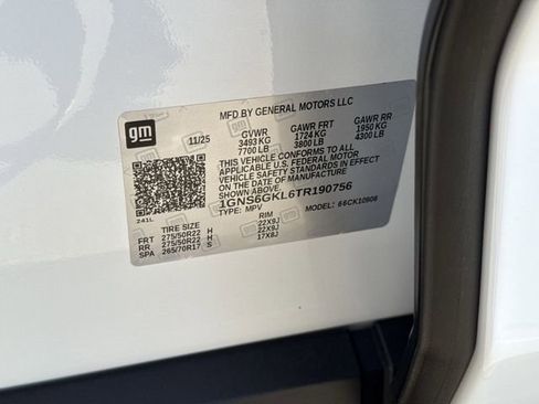 New 2026 Chevrolet Suburban High Country image 28