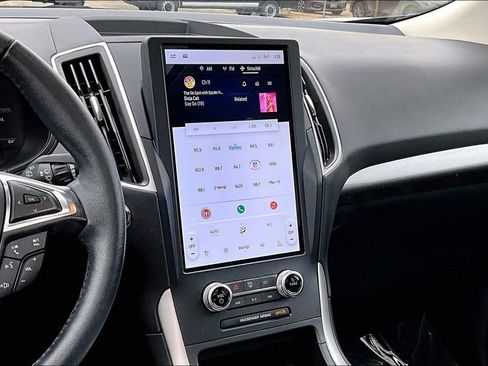 Certified 2024 Ford Edge SEL w/ Convenience Package image 6