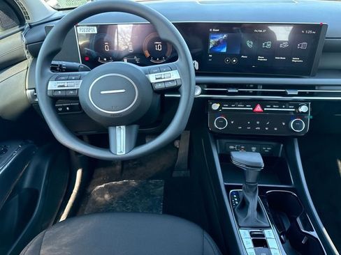 New 2026 Hyundai Tucson SEL image 18