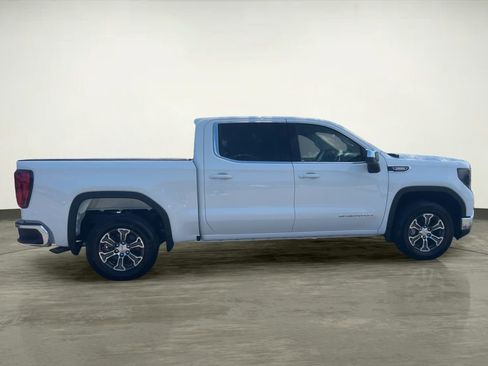 New 2026 GMC Sierra 1500 SLE image 7