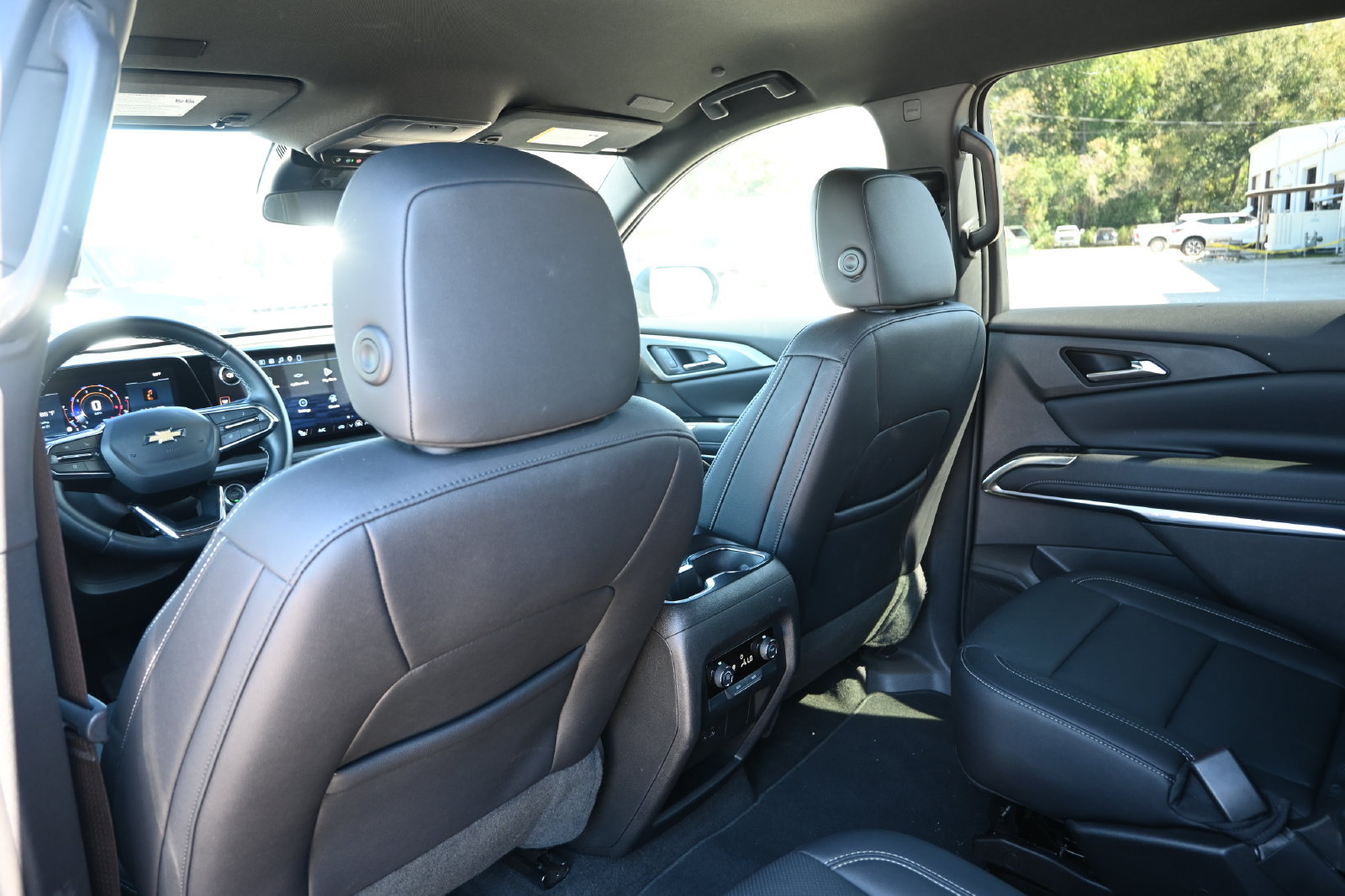 Used 2026 Chevrolet Traverse LT FWD image 21