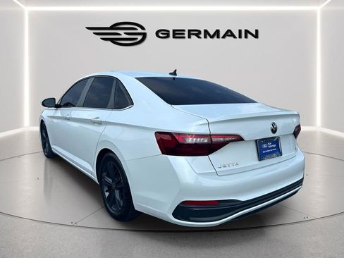 Used 2024 Volkswagen Jetta SE image 5