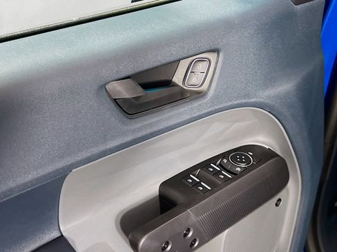 New 2025 Ford Maverick Lariat w/ Black Appearance Package image 12