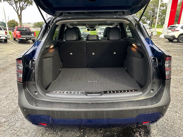 Certified 2025 Nissan Kicks SR w/ SR Premium Package AWD/4WD image 16