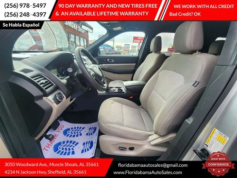 Used 2018 Ford Explorer XLT image 14