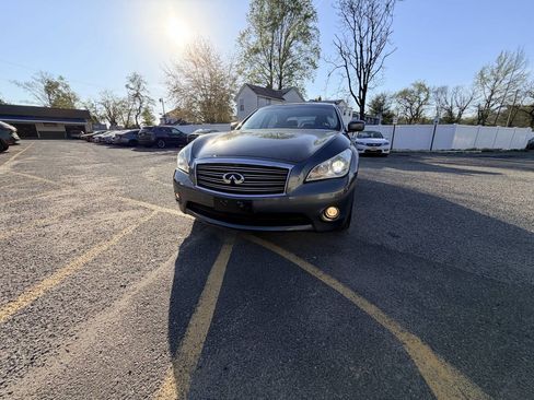 Used 2011 INFINITI M37 x w/ Premium Pkg image 2