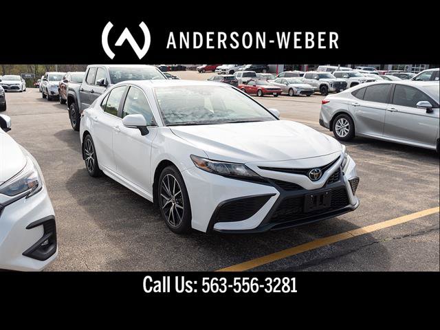 Used 2023 Toyota Camry SE AWD/4WD image 1