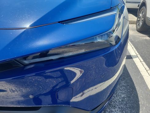 Used 2023 Toyota Prius LE FWD image 10