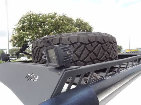 Used 2020 Toyota 4Runner TRD Off-Road Premium w/ Moonroof Package AWD/4WD image 18