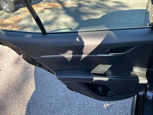 Used 2024 Toyota Camry SE image 21