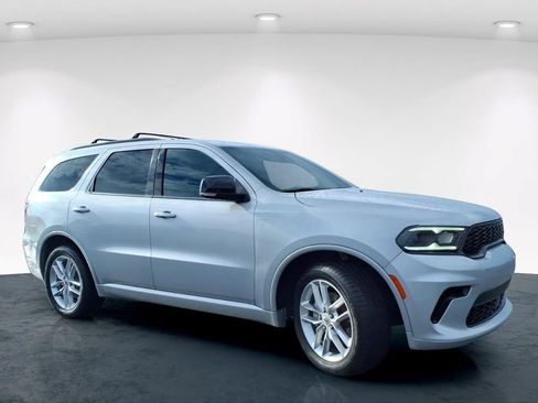 Used 2024 Dodge Durango GT RWD image 5