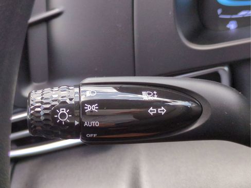 New 2025 Hyundai Elantra SE FWD image 32