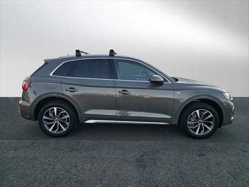 Used 2025 Audi Q5 2.0T Premium image 2
