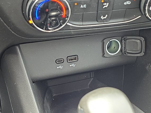 Used 2024 Buick Encore GX Preferred FWD image 29
