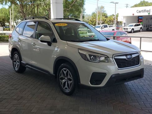 Used 2020 Subaru Forester Premium AWD/4WD image 6