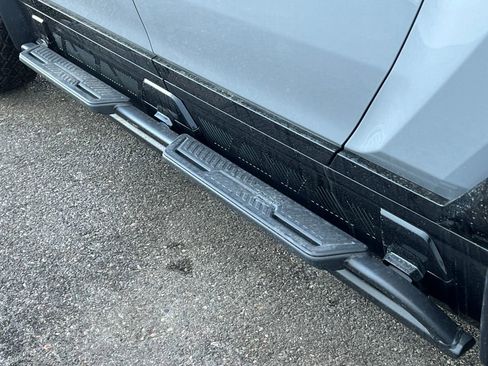 New 2025 GMC Hummer EV 3X w/ Extreme Off-Road Package image 12