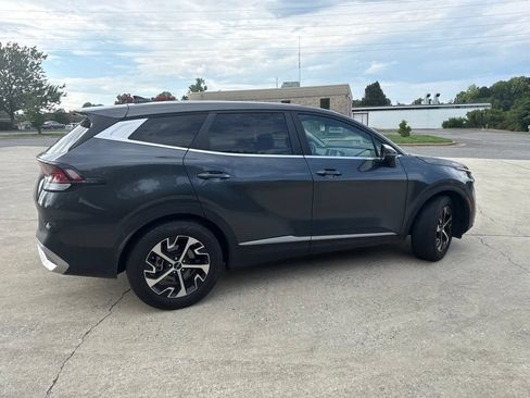 Used 2024 Kia Sportage EX FWD image 10