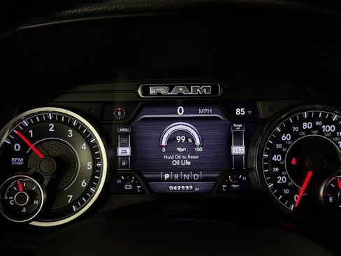 Used 2021 RAM 1500 Laramie w/ Sport Appearance Package image 15