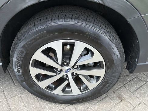 Certified 2022 Subaru Outback Premium AWD/4WD image 33