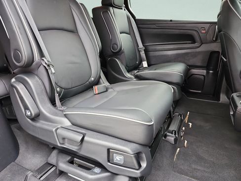 Certified 2025 Honda Odyssey Touring image 30