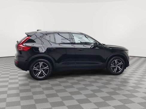 Used 2023 Volvo XC40 B5 Core AWD/4WD image 35