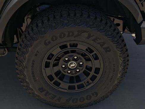 New 2026 Ford Bronco Badlands w/ Sasquatch Package AWD/4WD image 7