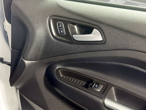 Used 2019 Ford Escape SE FWD image 33