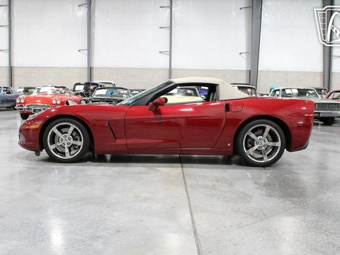 Used 2008 Chevrolet Corvette Convertible w/ Preferred Equipment Group RWD image 29