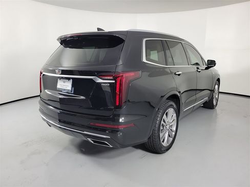 Certified 2023 Cadillac XT6 Premium Luxury w/ Technology Package image 4