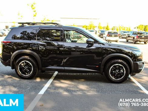 Used 2025 Nissan Pathfinder Rock Creek AWD/4WD image 7