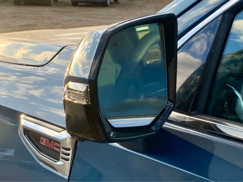 New 2026 GMC Yukon XL Denali w/ Sun & Power Step Package image 13