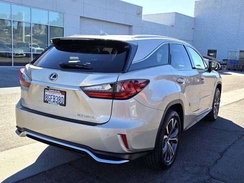 Used 2018 Lexus RX 350L w/ Premium Package image 5