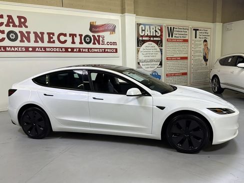 Used 2025 Tesla Model 3 Long Range RWD image 4