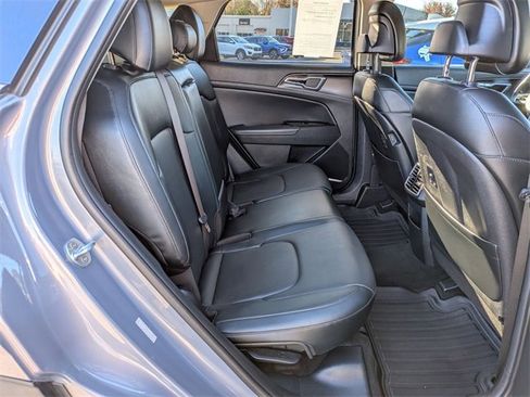 Used 2023 Kia Sportage EX image 32