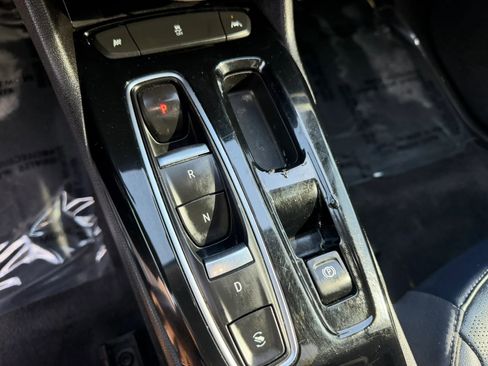 Used 2022 Chevrolet Bolt EUV Premier w/ Launch Edition FWD image 27