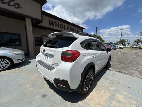 Used 2014 Subaru Crosstrek 2.0i Premium w/ Moonroof Package image 4