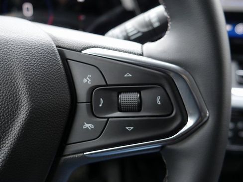 Used 2024 Chevrolet Trax LT w/ Driver Confidence Package image 13