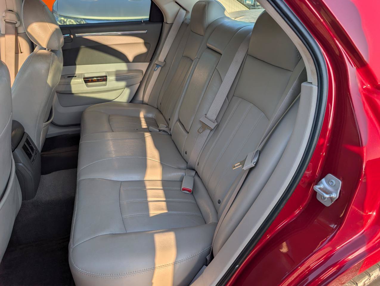 Used 2008 Chrysler 300 C RWD image 23