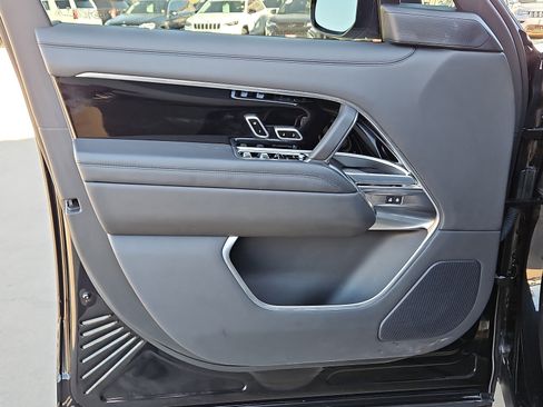 Used 2023 Land Rover Range Rover Long Wheelbase Autobiography image 13