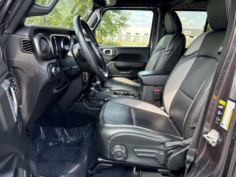 Used 2021 Jeep Wrangler Unlimited Sport image 22