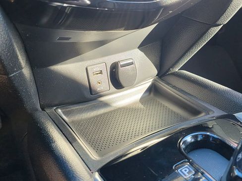 Used 2016 Nissan Rogue S image 38