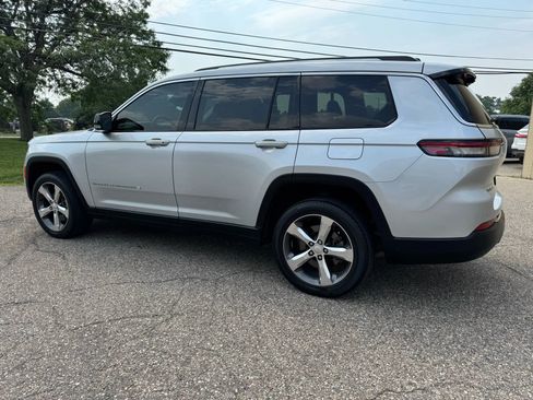 Used 2021 Jeep Grand Cherokee L Limited w/ Luxury Tech Group II image 6