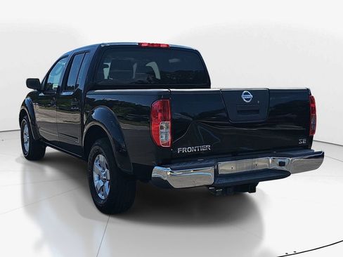 Used 2010 Nissan Frontier SE RWD image 8