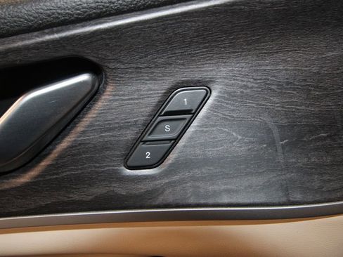 Used 2021 Jeep Grand Cherokee L Limited image 9